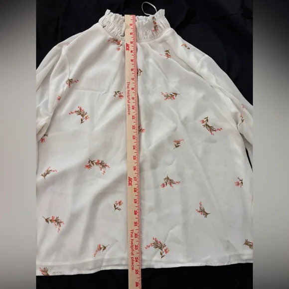 CeCe Cream LS Floral Blouse w Ruffles & High Neck Women’s XL NWT Feminine - Picture 3 of 5
